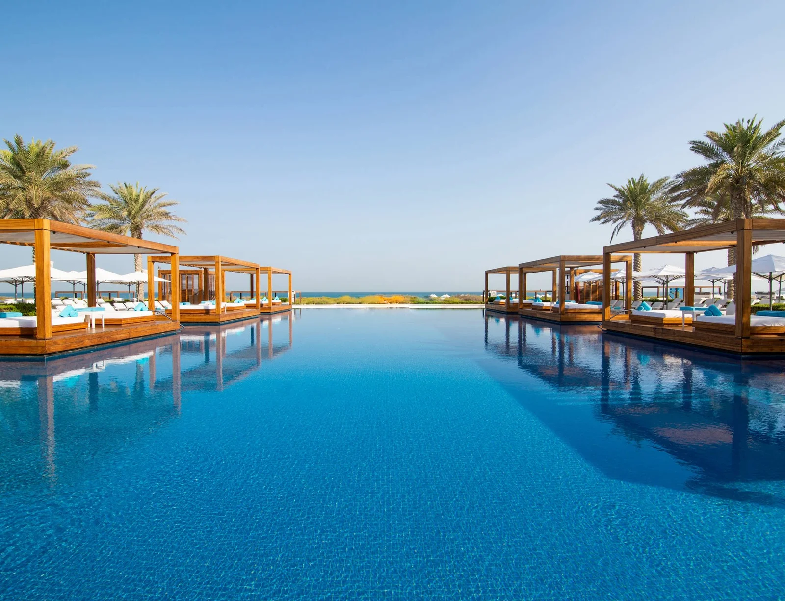 Saadiyat Beach Club: decide whether you want a day experience or an evening visit.
